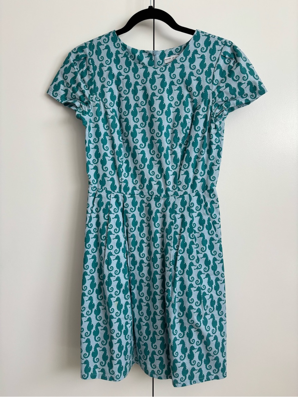 Birds of North America, turquoise Seahorse Print Dress, size 2 like new